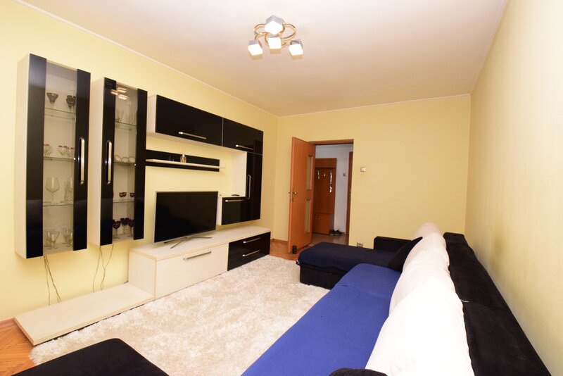 Metrou Nicolae Grigorescu, bloc H caramida, boxa, decomandat, 2 bai