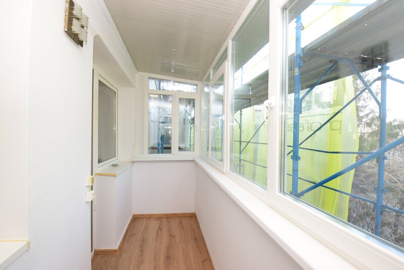 Metrou Nicolae Grigorescu, bloc H caramida, boxa, decomandat, 2 bai